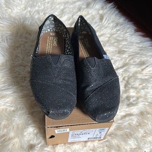 Black Glitter Toms -Sz. 6